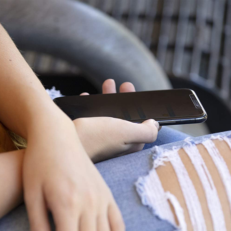 صورة INVISIBLE SHIELD GLASS ELITE PRIVACY SCREEN FOR IPHONE 11