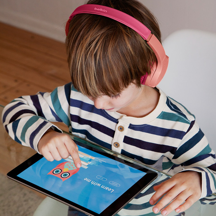 صورة BELKIN SOUNDFORM MINI WIRELESS ON-EAR HEAPHONE FOR KIDS-PINK