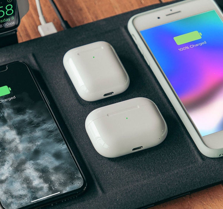 صورة Mophie 4-in-1 wireless charging mat