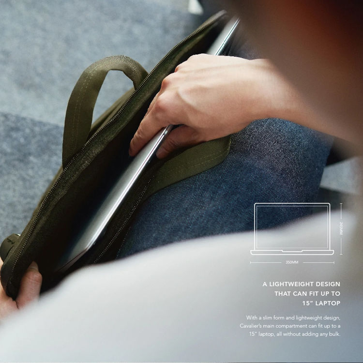 صورة UNIQ CAVALIER 2-IN-1 LAPTOP SLEEVE (UP TO 15 INCH) CHARCOAL 
(BLACK)"