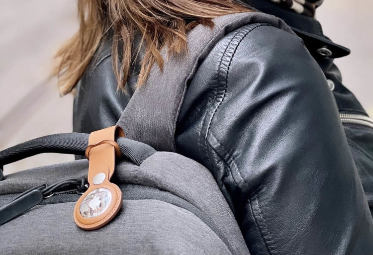 صورة AirTag Leather Loop - Saddle Brown