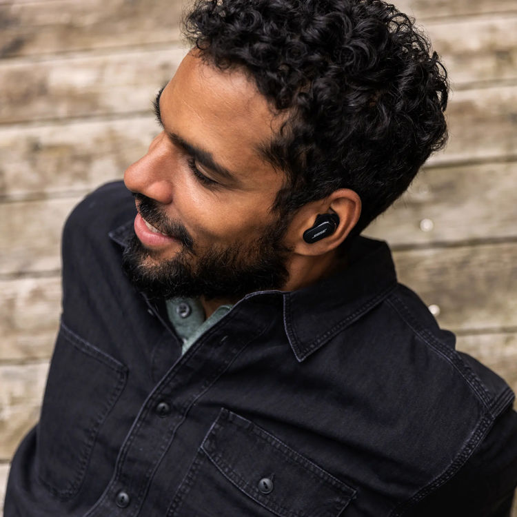 صورة Bose QuietComfort Earbuds II Noise-Canceling True Wireless In-Ear Headphones (Triple Black)