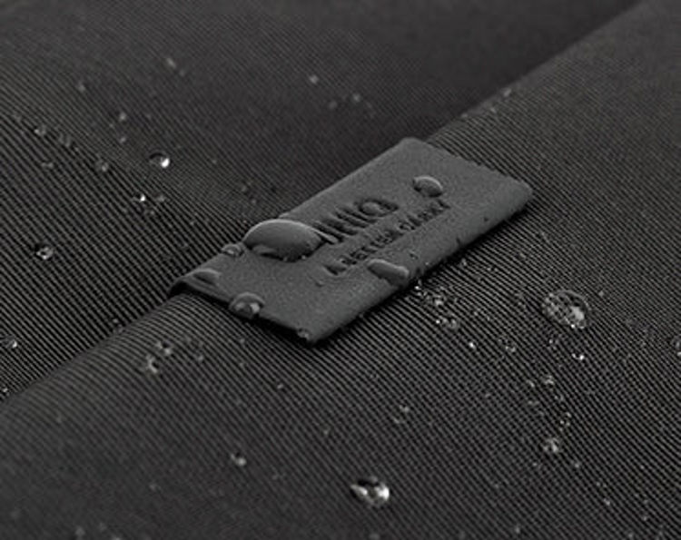 صورة UNIQ Bergen Protective water resistant laptop sleeve (Up to 14 inches) BLACK