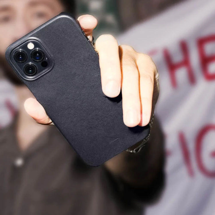 صورة A Good Company iPhone 14 Pro Max -Charcoal Black Soft