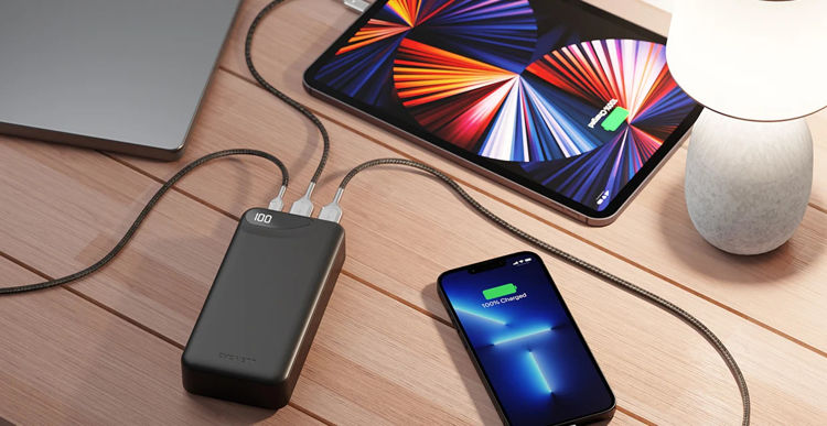 صورة Cygnett ChargeUp Boost 3rd Generation 20,000 mAh Power Bank – Black