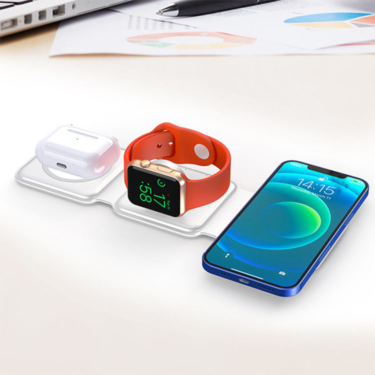 صورة SWISS MILITARY MAGSAFE POWER 3 IN 1 FAST WIRELESS CHARGER