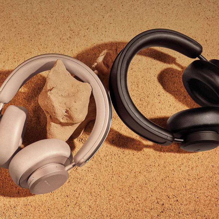 صورة Urbanista Los Angeles Solar Powered Wireless Bluetooth Noise-Cancelling Headphones - Midnight Black