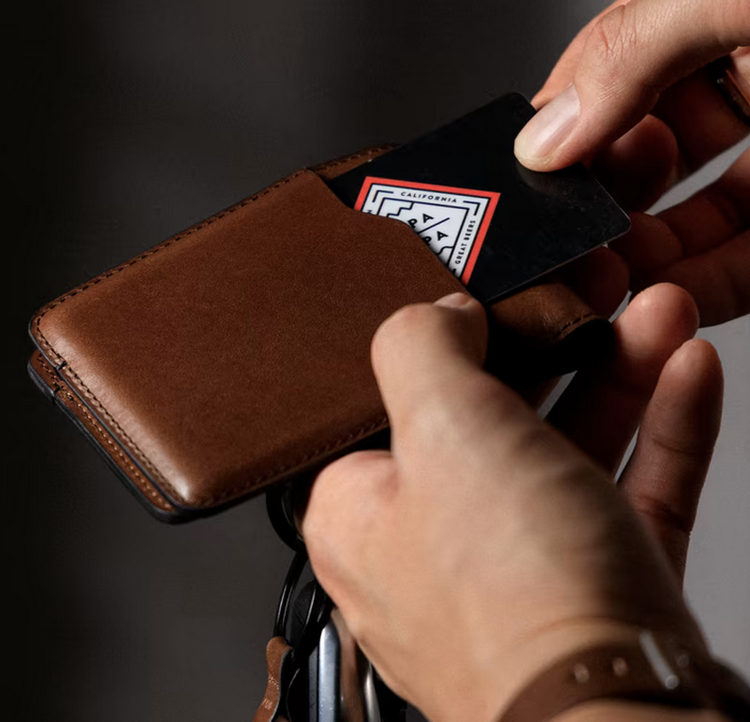 صورة Nomad Bifold Wallet - Rustic Brown