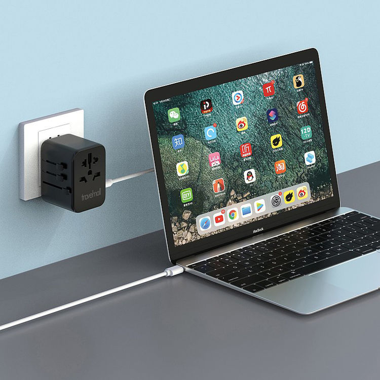 صورة Travelmall 65 GaN PD 4 USBs High Performance Black world travel adaptor_SW11065BK