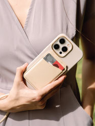 صورة Uniq Coehl Esme Magnetic Cardholder with Mirror and Stand- SapphireBlue