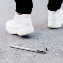 Picture of MOMAX 1-FOLIO FLOW FIND MY ACTIVE STYLUS PEN (Color: WHITE)_TP11W